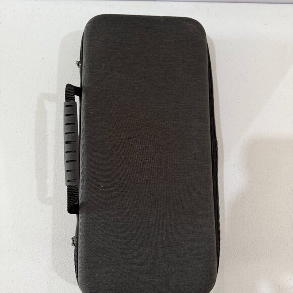 Geekria Hard Shell Travel Case - Picture 3 of 4